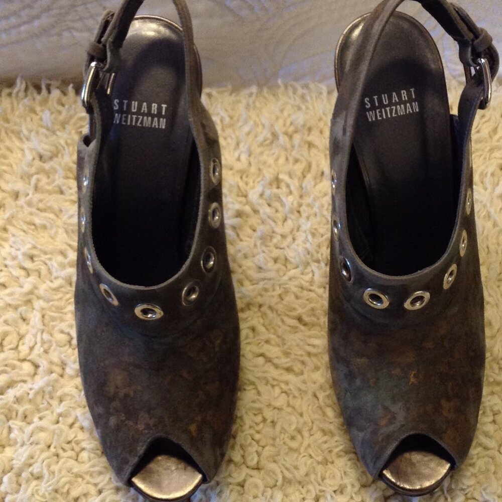 Stuart Weitzman Peep Toe Slingbacks "7.5" Metallic Camo Eyelet Hardware Pumps 5" - Picture 3 of 8